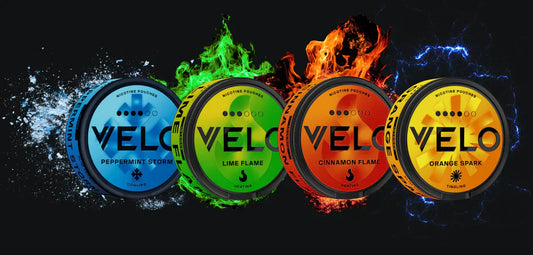 nikotinové sáčky VELO – čtyři různé příchutě v kulatých krabičkách na černém pozadí
