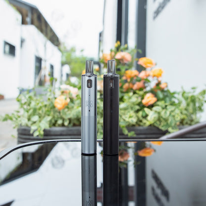 Joyetech eGo Pod Update v barvách Shiny Silver a Mysterious Black – kompaktní plnitelné elektronické cigarety