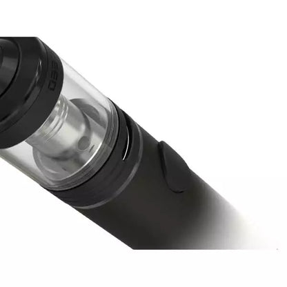Detail černé elektronické cigarety Joyetech Exceed D19 s clearomizérem 2 ml a regulací přívodu vzduchu