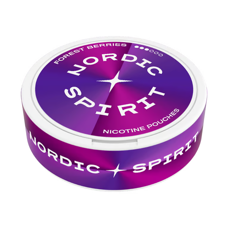 Nordic Spirit Forest Berries Strong ovocné nikotinové sáčky 8,4 mg s černým rybízem a sladkokyselou chutí lesního ovoce