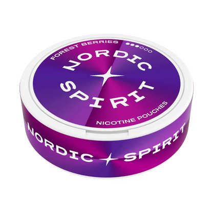 Nordic Spirit Forest Berries Strong ovocné nikotinové sáčky 8,4 mg s černým rybízem a sladkokyselou chutí lesního ovoce