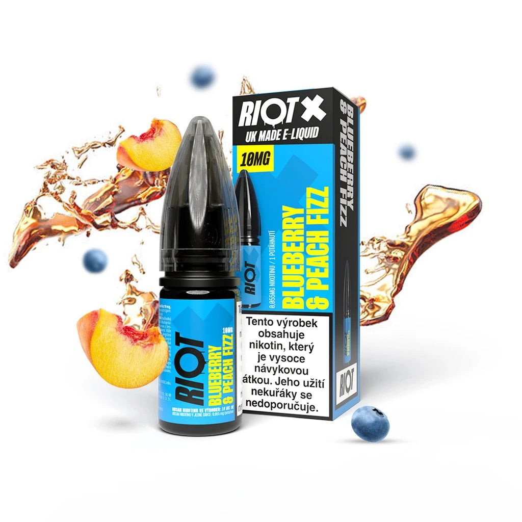 E-liquid RIOT X Salt Blueberry & Peach Fizz s 10 mg nikotinu na ml, kombinace sladkých borůvek a jemně šťavnaté broskve s lehkým šumivým efektem, lehce nasládlá, svěží a šťavnatá chuť