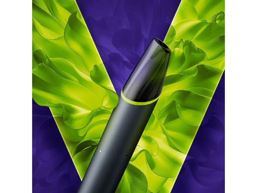 Detail VEEV NOW ULTRA Sour Apple s průhledným náustkem a systémem pro kontrolu zbývající náplně