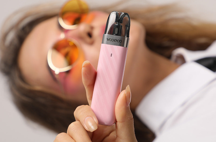 VOOPOO ARGUS Z2 Rose Pink – růžová elektronická cigareta POD, detail barevného provedení a kompaktního těla.